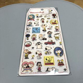 ピーナッツ(PEANUTS)のスヌーピー　シール(キャラクターグッズ)