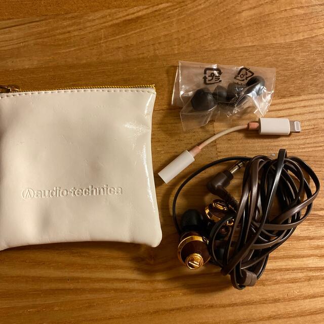 audio-technica(オーディオテクニカ)のオーディオテクニカ イヤホン スマホ/家電/カメラのオーディオ機器(ヘッドフォン/イヤフォン)の商品写真