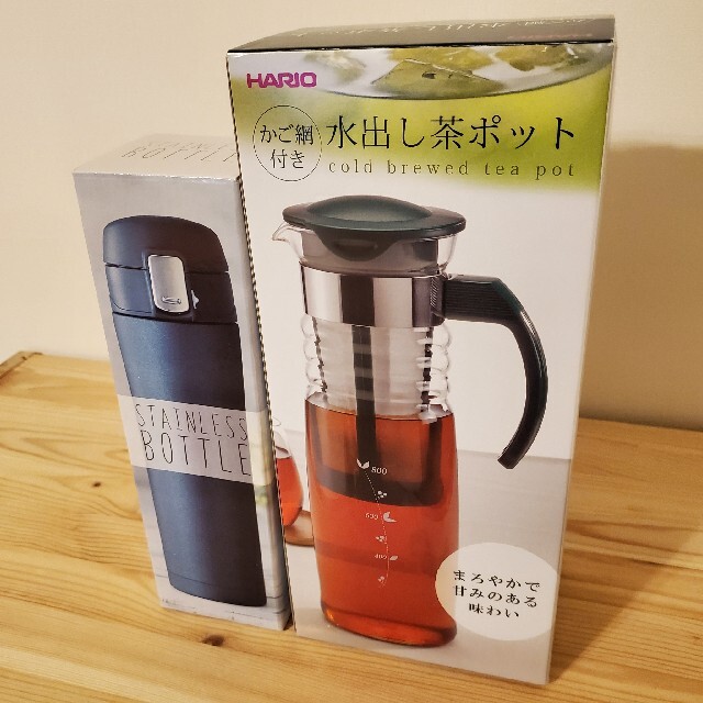 HARIO(ハリオ)の【新品】かご網付き水出し茶ポット ＆ ステンレスボトルセット インテリア/住まい/日用品のキッチン/食器(タンブラー)の商品写真