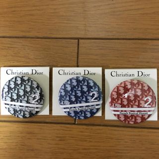 クリスチャンディオール(Christian Dior)のクリスチャンディオール缶バッジハワイフレンチフェスティバル限定品新品(ブローチ/コサージュ)