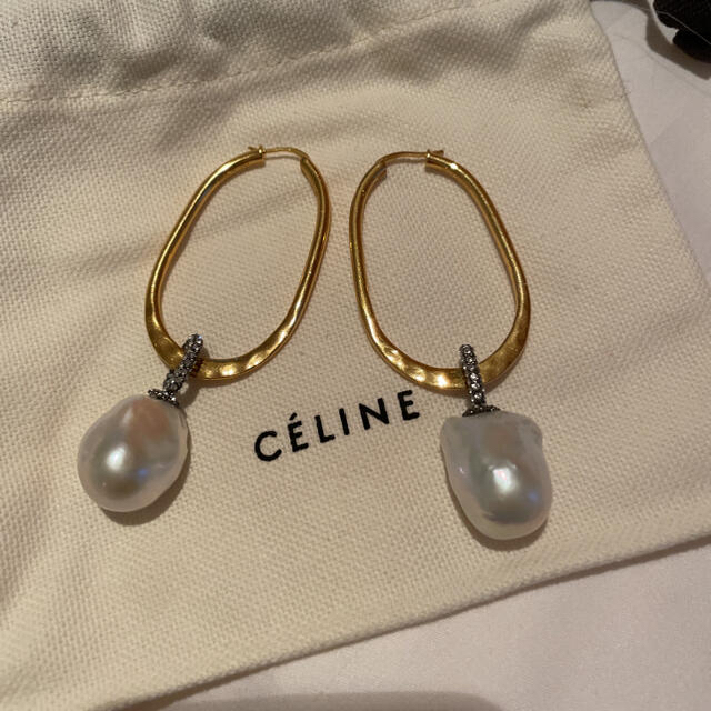 celine(セリーヌ)の新品セリーヌ 2018バロックパールフープピアス フィービーファイロ期 レディースのアクセサリー(ピアス)の商品写真