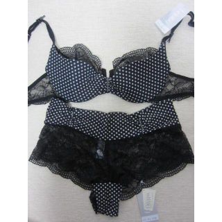 シモーヌペレール(Simone Perele)のLAJABYレジャビーCRYSTAL 70D/2 SALE!(ブラ&ショーツセット)