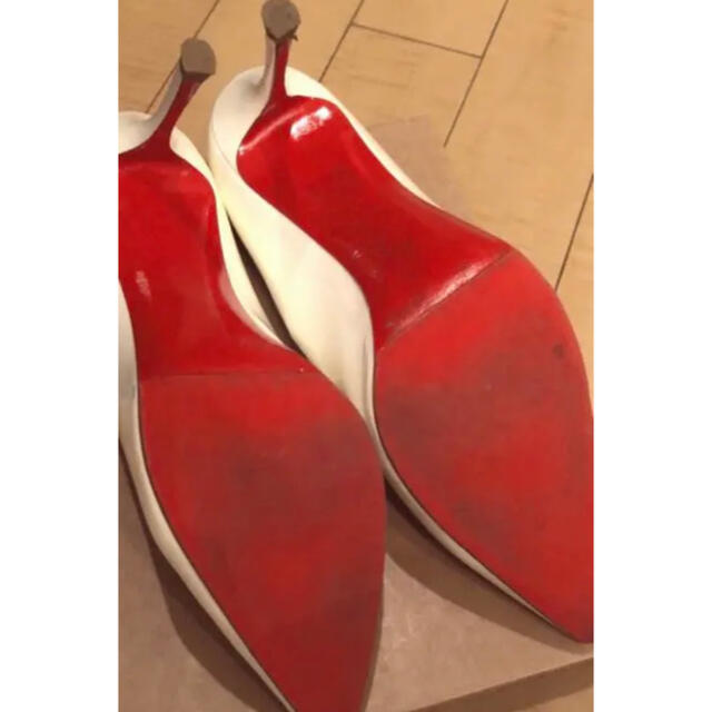 いています Christian Louboutin - クリスチャンルブタン パンプスの