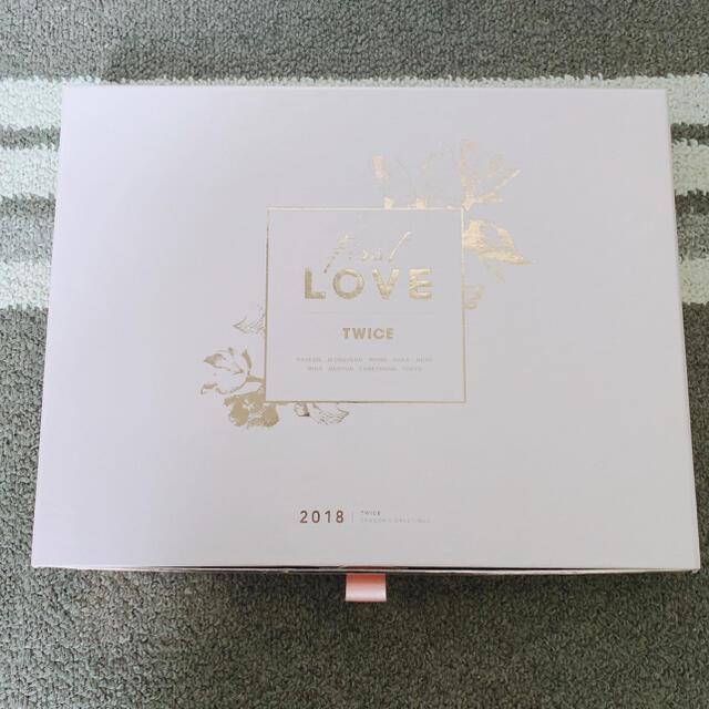 Waste(twice)(ウェストトゥワイス)のTWICE 2018 Season's Greetings FIRST LOVE エンタメ/ホビーのCD(K-POP/アジア)の商品写真