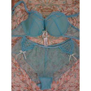 シモーヌペレール(Simone Perele)のBARBARAバルバラ 75B/38 セット ヴィンテージ！(ブラ&ショーツセット)