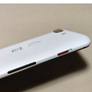 OnePlus 5T サンドストーンホワイト 8GB/128GB