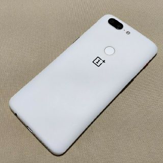 OnePlus 5T サンドストーンホワイト 8GB/128GB