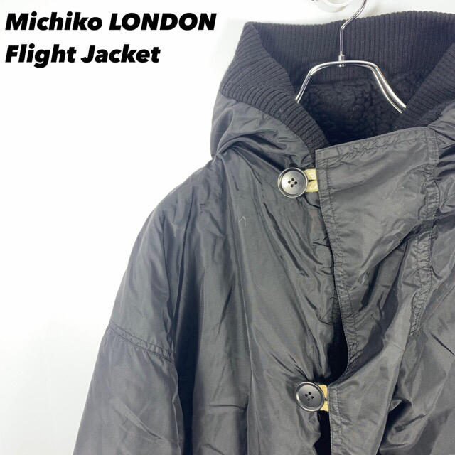MICHIKO LONDON(ミチコロンドン)の古着 Michiko LONDON ミチコロンドン フライトジャケット ロゴ 黒 メンズのジャケット/アウター(フライトジャケット)の商品写真