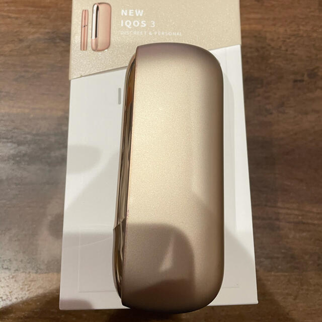 iQOS 3 ゴールド　充電器付き（値下げ交渉してください）