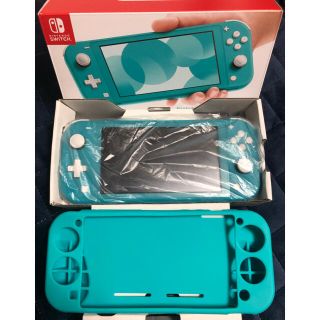 ニンテンドースイッチ(Nintendo Switch)のニNintendo Switch Lite　ターコイズ　カバー付き　保証書あり(携帯用ゲーム機本体)