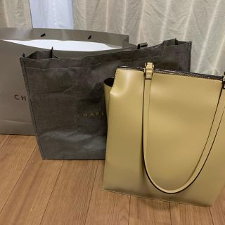 チャールズアンドキース(Charles and Keith)のストラクチャード　ラージトラペーズトート(トートバッグ)