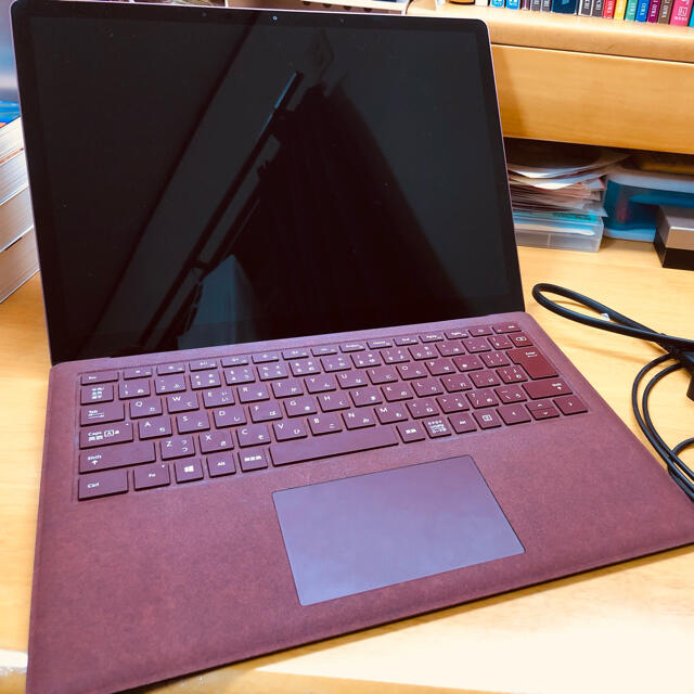 Surface laptop2 8GB 256GB core i5 バーガンディ