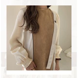 カスタネ(Kastane)のamiur　two-tone suede long vest(ロングワンピース/マキシワンピース)