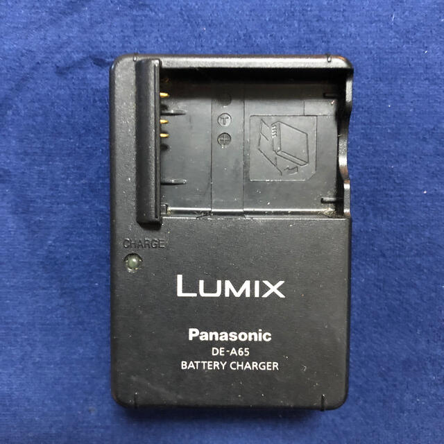 Panasonic(パナソニック)のLUMIX  バッテリー＆チャージャー スマホ/家電/カメラのスマートフォン/携帯電話(バッテリー/充電器)の商品写真