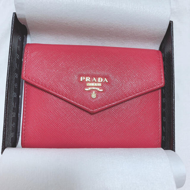 【！値下げ中！】PRADA カードケース　コンパクト財布