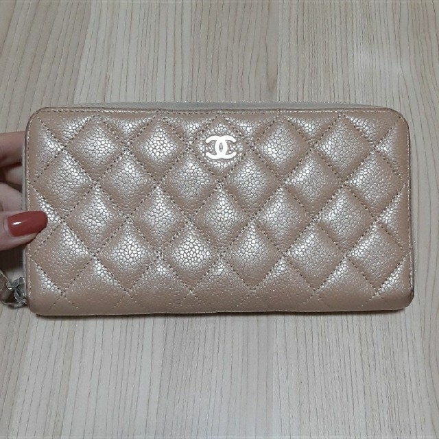 CHANEL(シャネル)のCHANEL　ピンク　ベージュ　長財布 レディースのファッション小物(財布)の商品写真