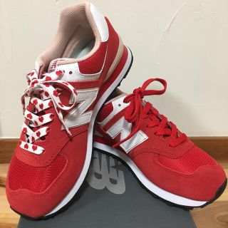 ニューバランス(New Balance)の【新品】ニューバランス 574 スニーカー（レッド×ハート:23㎝）(スニーカー)