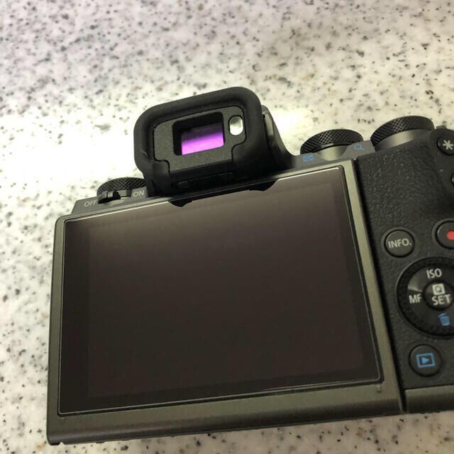 Canon EOS M5 完動　超美品　チルト機構！