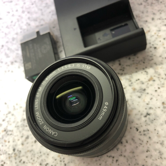 Canon EOS M5 完動　超美品　チルト機構！