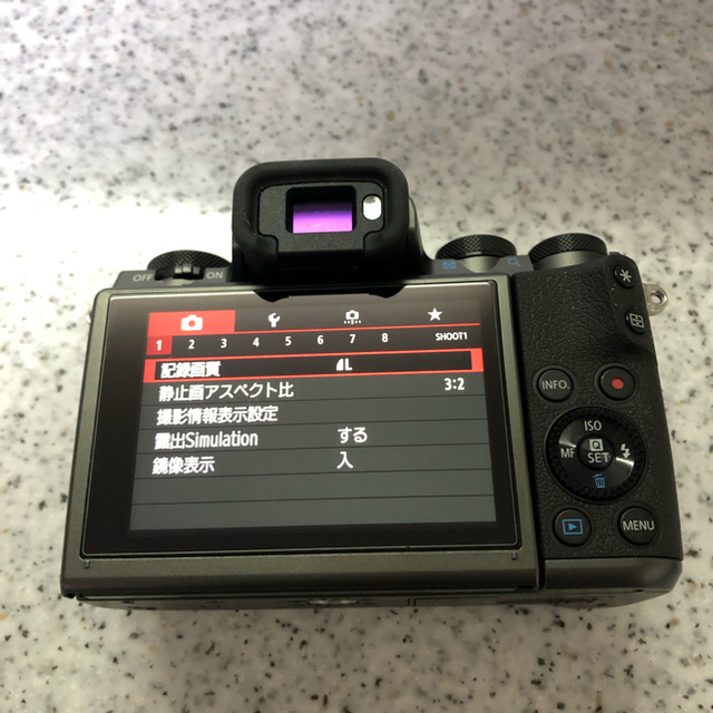 Canon EOS M5 完動　超美品　チルト機構！