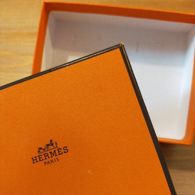 【美品】HERMES　カードケース（革）