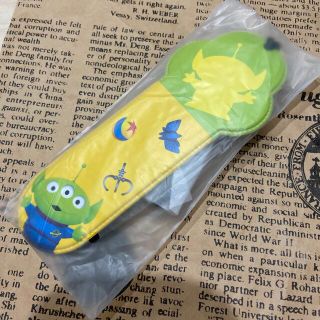 ディズニー(Disney)のクレベリン　ネックストラップ付きケース　リトルグリーンメン(日用品/生活雑貨)