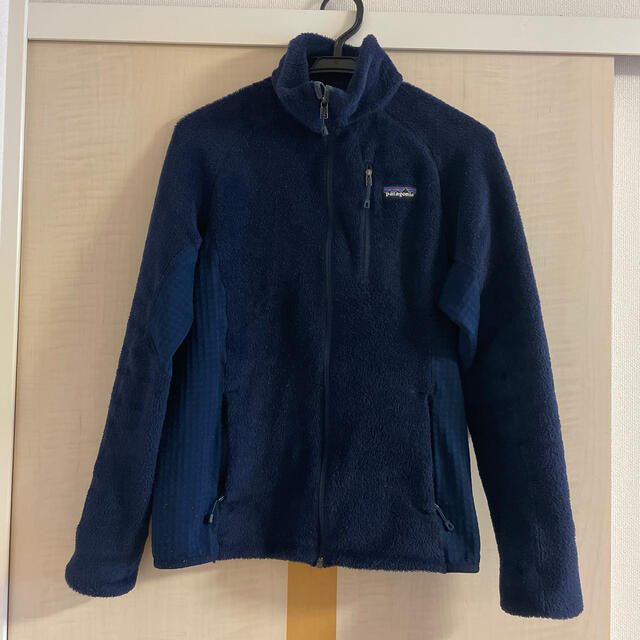 patagonia(パタゴニア)のyyha さん専用　patagonia R2 ネイビー　XS メンズのジャケット/アウター(ブルゾン)の商品写真