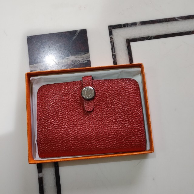 Hermes(エルメス)のえっちゃん専用　HERMES　ドゴン　レッド レディースのファッション小物(財布)の商品写真