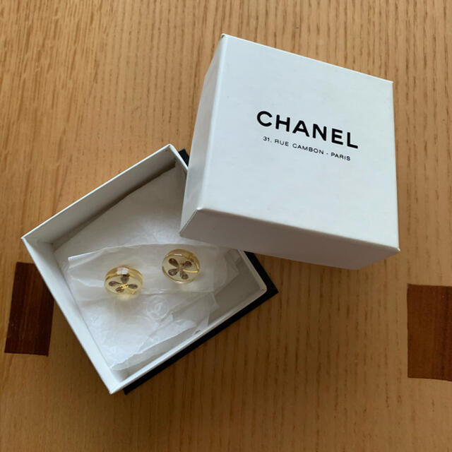 CHANELピアス