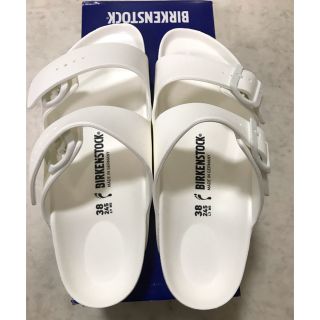 ビルケンシュトック(BIRKENSTOCK)のビルケンシュトック　アリゾナ　白　サンダル　24cm(サンダル)