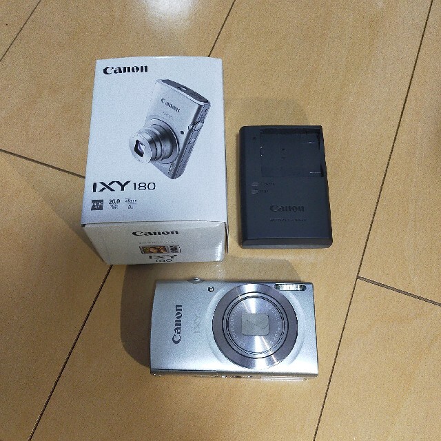 コンパクトデジタルカメラCanon IXY180