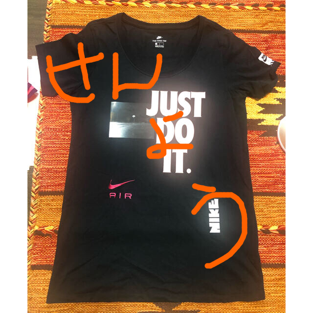 NIKE(ナイキ)のNIKETシャツ レディースのトップス(Tシャツ(半袖/袖なし))の商品写真