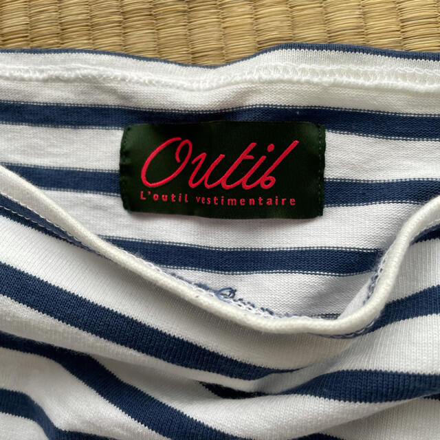 COMOLI(コモリ)のoutil バスクシャツ　サイズ1 ホワイト×ネイビー メンズのトップス(Tシャツ/カットソー(七分/長袖))の商品写真