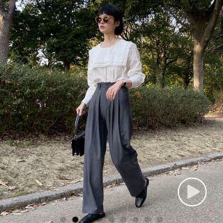 ザラ(ZARA)のNUGU basic easy slacks gray 新品未使用(カジュアルパンツ)