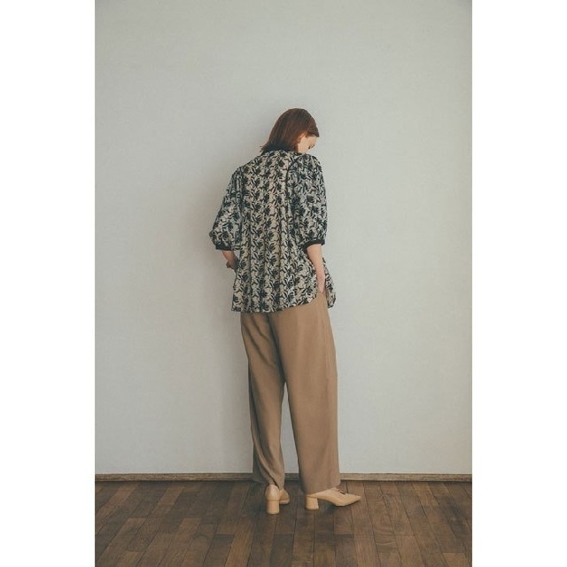 CLANE【クラネ】☆フラワーレースアーチラインブラウス 新品ブラック CLANE【クラネ】☆フラワーレースアーチラインブラウス 新品ブラック