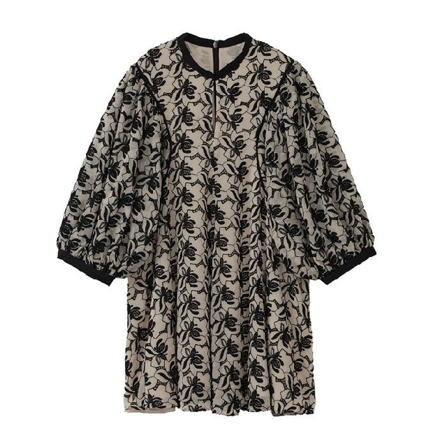 CLANE【クラネ】☆フラワーレースアーチラインブラウス 新品ブラック CLANE【クラネ】☆フラワーレースアーチラインブラウス 新品ブラック