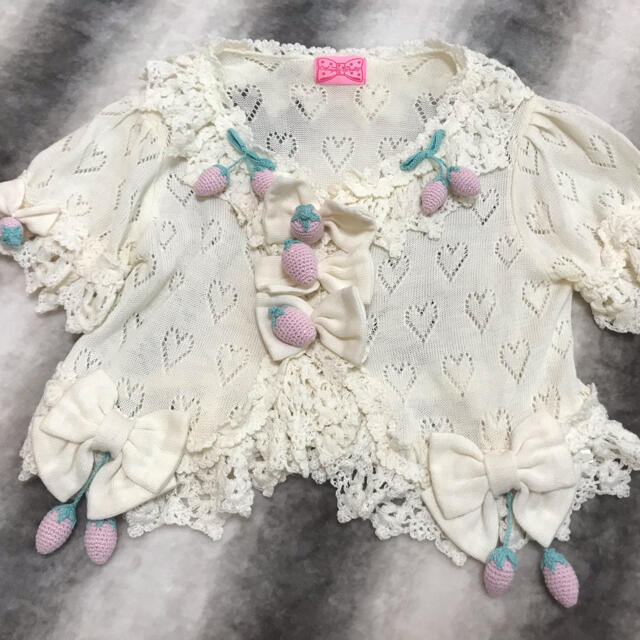 Angelic Pretty(アンジェリックプリティー)のAngelic Pretty♡いちごニットボレロ☆白 レディースのトップス(ボレロ)の商品写真