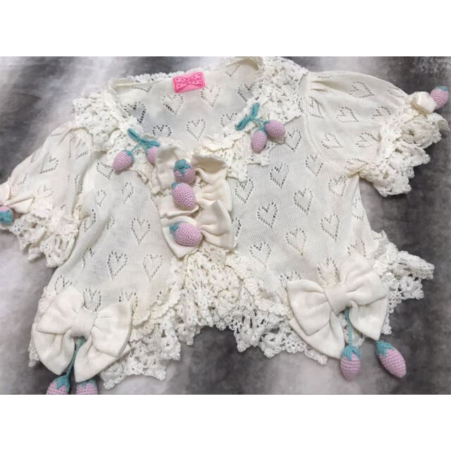 Angelic Pretty(アンジェリックプリティー)のAngelic Pretty♡いちごニットボレロ☆白 レディースのトップス(ボレロ)の商品写真