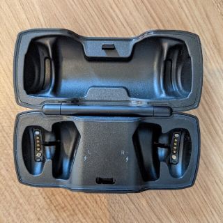 ボーズ(BOSE)の充電器のみ　BOSE SOUNDSPORT FREE　美品(ヘッドフォン/イヤフォン)