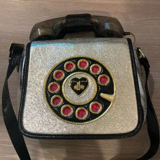 ベッツィジョンソン(BETSEY JOHNSON)のBetsey Johnson おしゃれ 電話バッグ (ハンドバッグ)