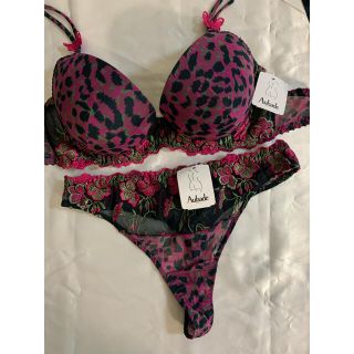 ラペルラ(LA PERLA)のAUBADEオーバドゥFLEUR DE POMMIER 75C/2超レア(ブラ&ショーツセット)