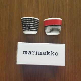 マリメッコ(marimekko)のマリメッコ　エッグカップ2個カップ　おちょこやジャム入れとしても！(グラス/カップ)