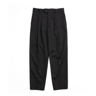 アンユーズド(UNUSED)のstein WIDE TAPERED TROUSERS "BLACK"(スラックス)