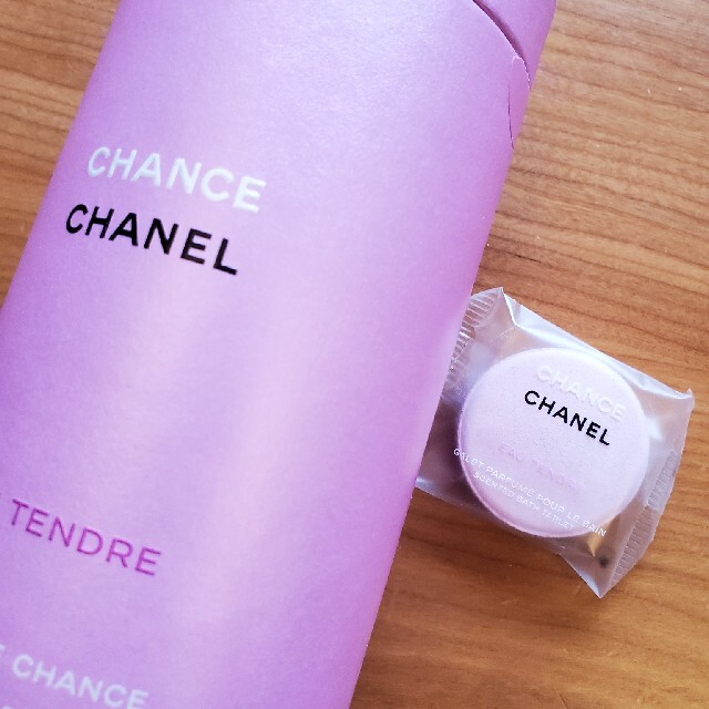 CHANEL(シャネル)のCHANEL　入浴剤　1つ コスメ/美容のボディケア(入浴剤/バスソルト)の商品写真