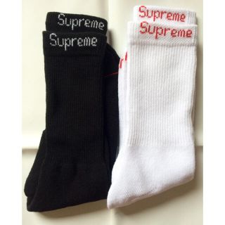 シュプリーム(Supreme)の新品 送料無料 白 黒 2組 Supreme Hanes Crew socks(ソックス)