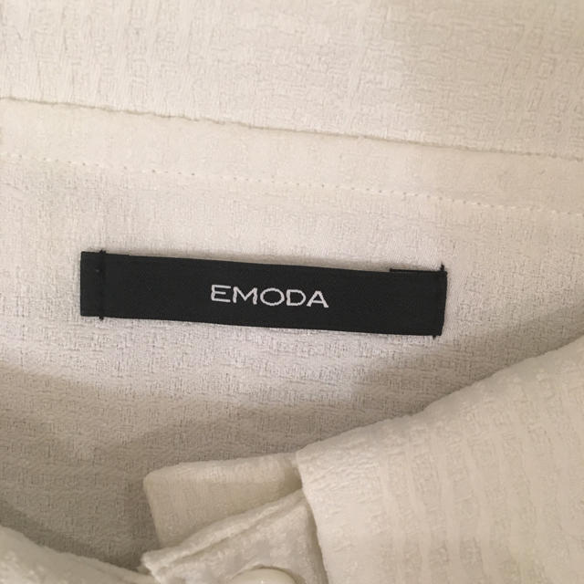 EMODA(エモダ)のEMODAオフショルトップス レディースのトップス(カットソー(半袖/袖なし))の商品写真