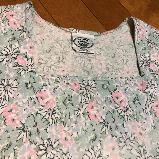 LAURA ASHLEY(ローラアシュレイ)のローラアシュレイ☆ Laura Ashley 長袖Tシャツ　ロンT レディースのトップス(カットソー(長袖/七分))の商品写真