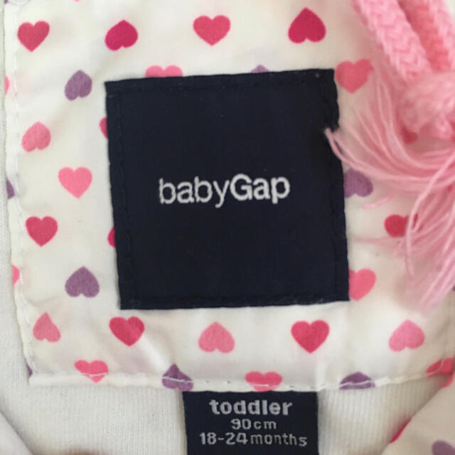 babyGAP(ベビーギャップ)のbabyGAP  アウター　90 サイズ キッズ/ベビー/マタニティのキッズ服女の子用(90cm~)(ジャケット/上着)の商品写真