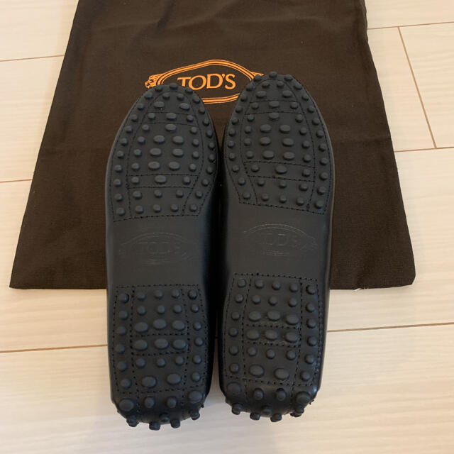 TOD'S(トッズ)の最終TOD’S  新品ドライビングシューズ35ハーフ レディースの靴/シューズ(ローファー/革靴)の商品写真