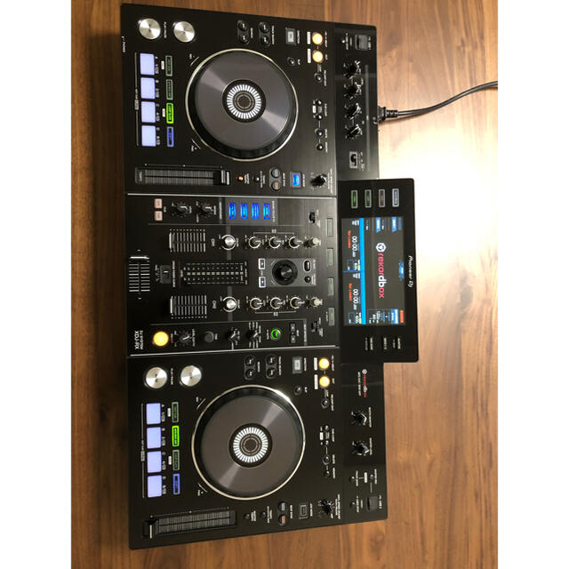 Pioneer(パイオニア)のDJマルチコントローラーxdj-rx  楽器のDJ機器(DJコントローラー)の商品写真